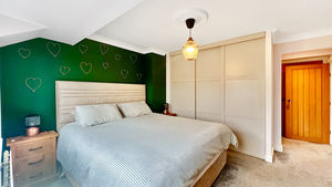 Photo 32- click for photo gallery